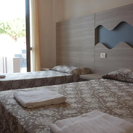 Robinia Hotel